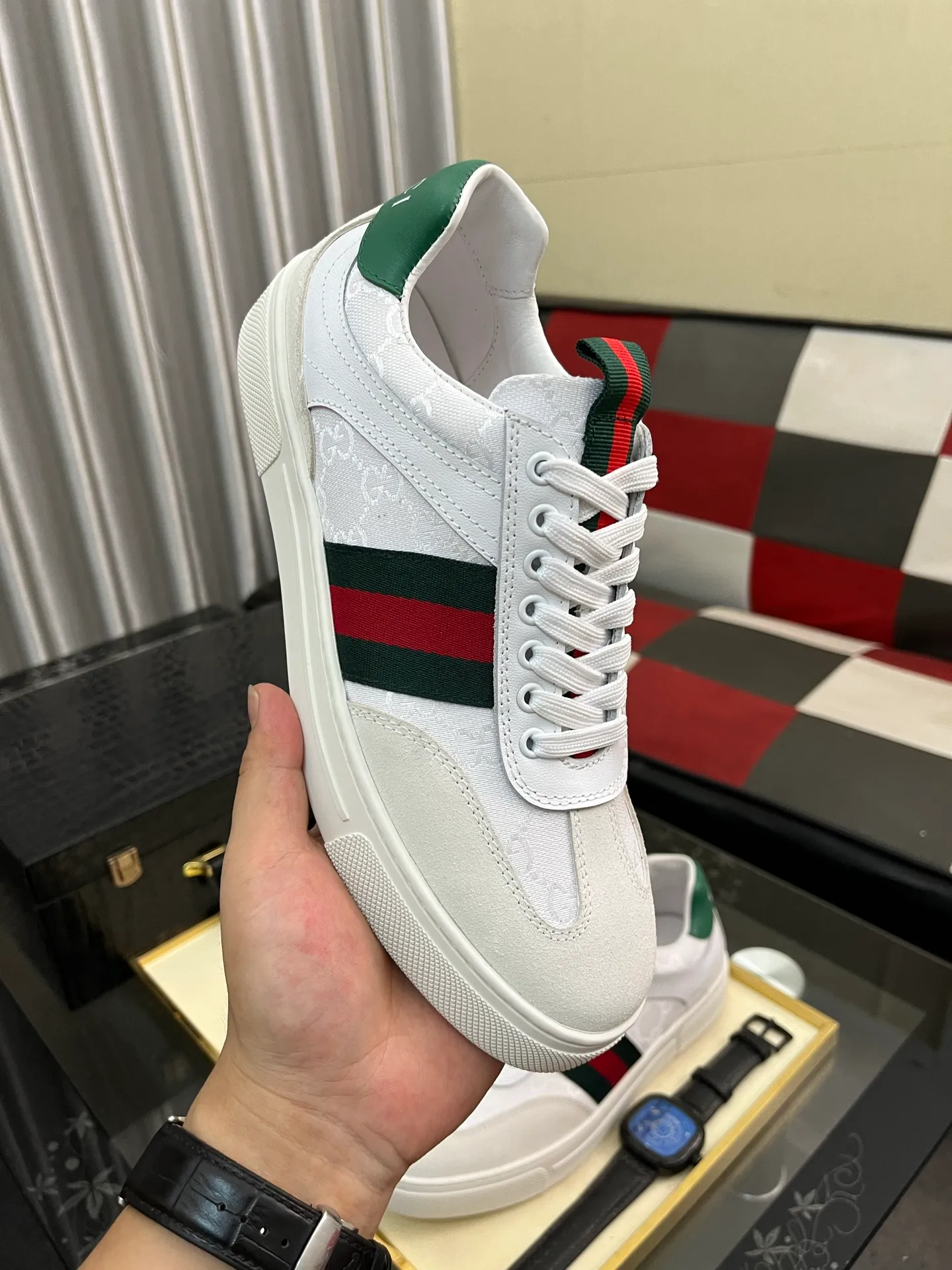 Men's Men's Shoes 💰440 ⌚️⌚️[GUCCI] Gucci men's casual shoes are absolutely popular 🔥The ultimate matching item for trendy men! The charm of super texture is irresistible, the main recommendation, the flower leather color is bright! The upper is made of high-quality brand printed fabric with cowhide, breathable leather lining and wear-resistant rubber sole, noble and elegant! Extremely comfortable🎁🎁You can be as handsome as you want💪 Available in sizes 38-44 and 5️⃣colors
